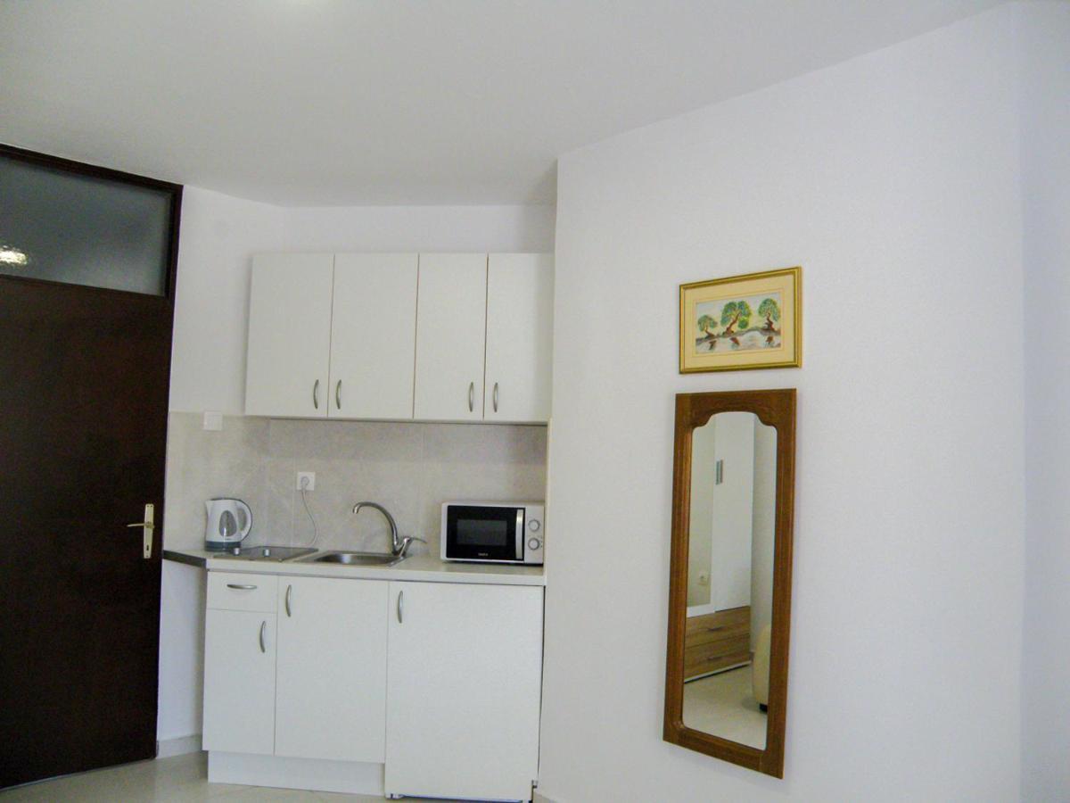 Lada Apartmani Novalja Exterior foto