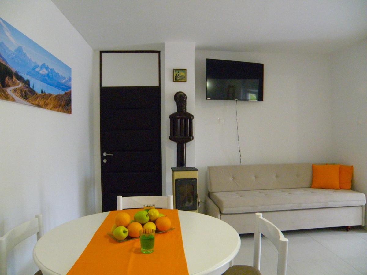 Lada Apartmani Novalja Exterior foto