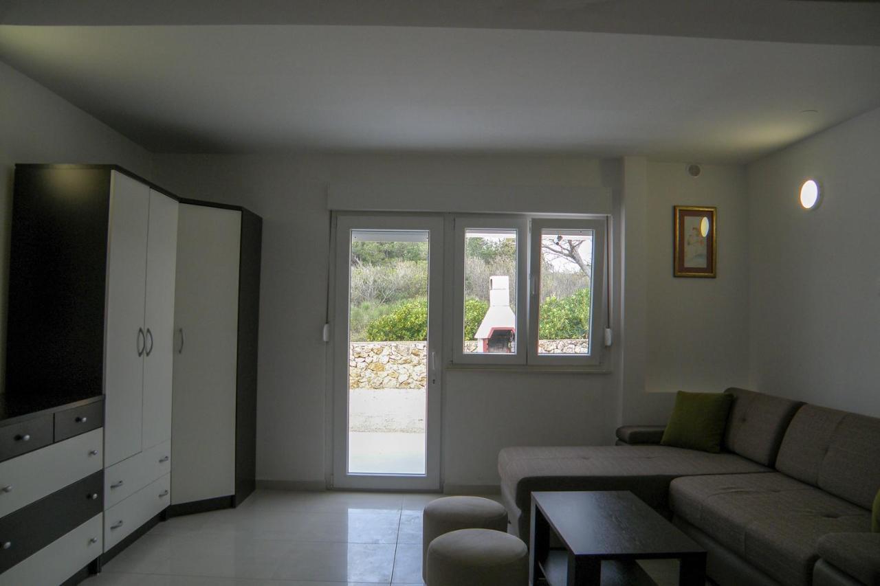 Lada Apartmani Novalja Exterior foto