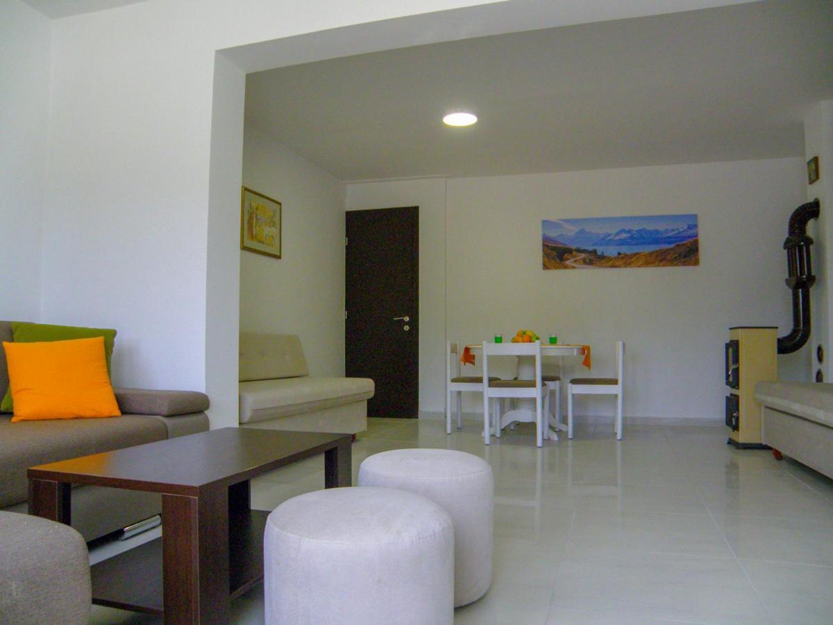 Lada Apartmani Novalja Exterior foto