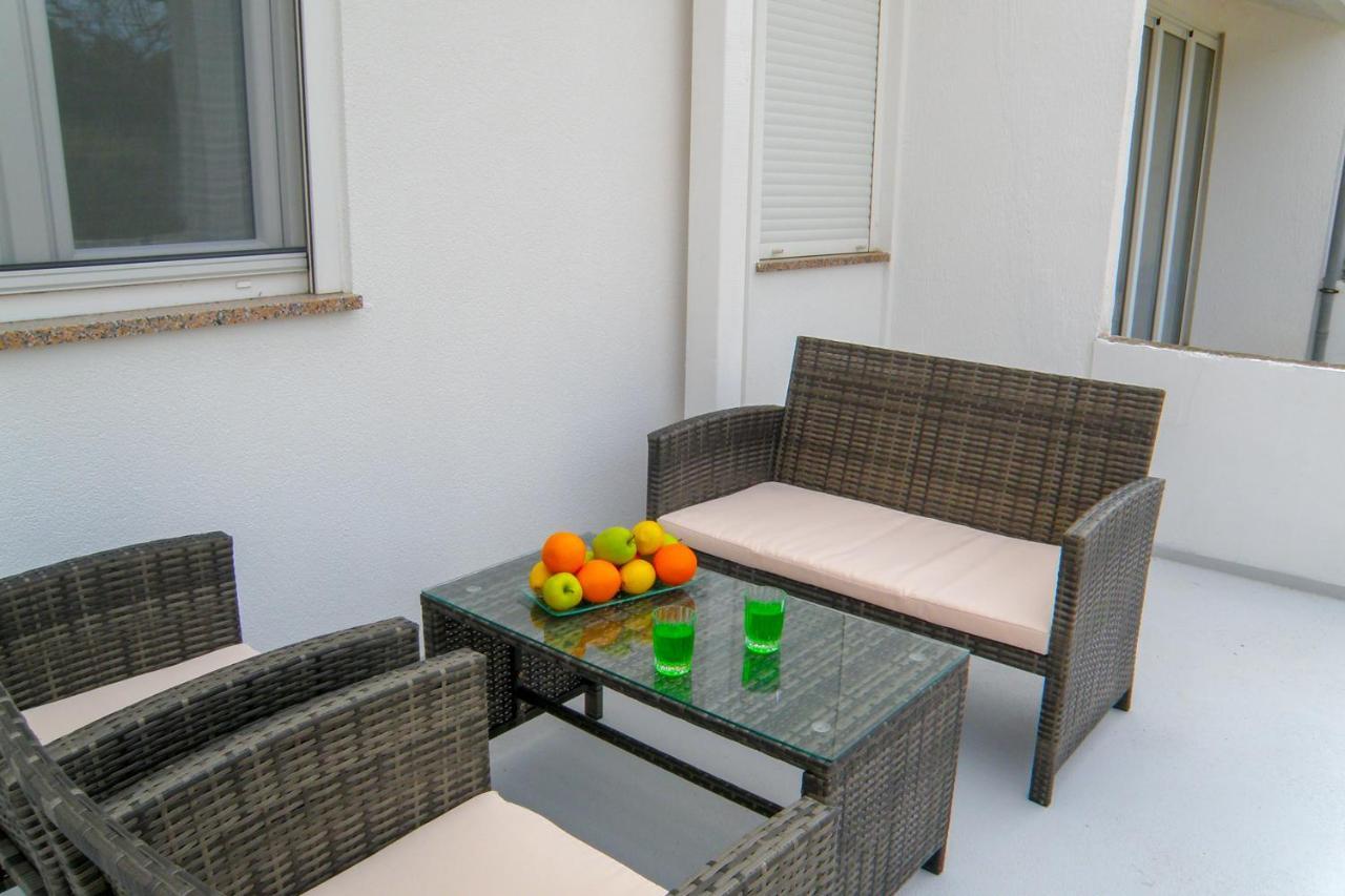 Lada Apartmani Novalja Exterior foto