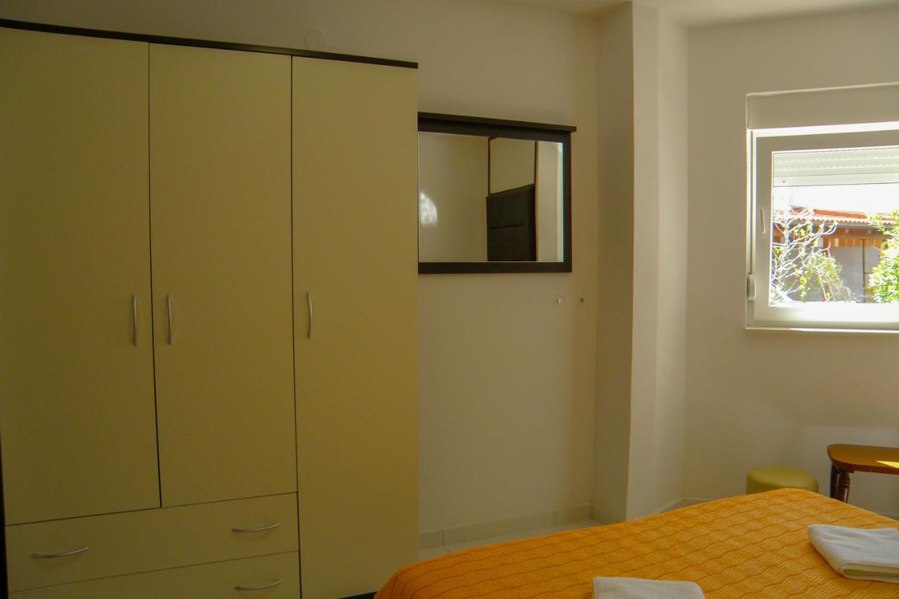 Lada Apartmani Novalja Exterior foto