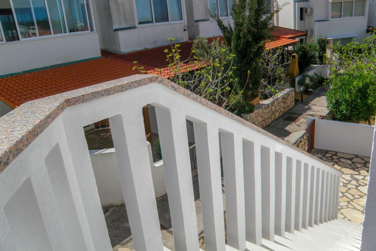 Lada Apartmani Novalja Exterior foto