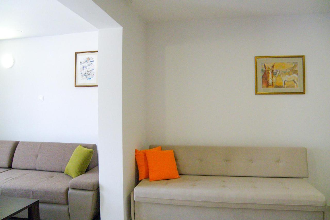 Lada Apartmani Novalja Exterior foto